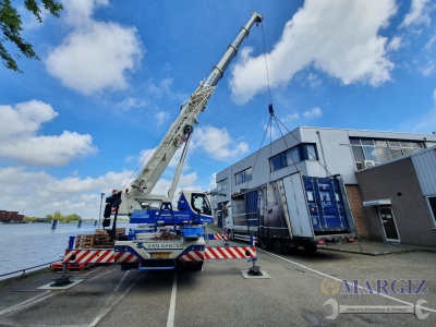 Unloading of tool container on new project Site in Netherlands